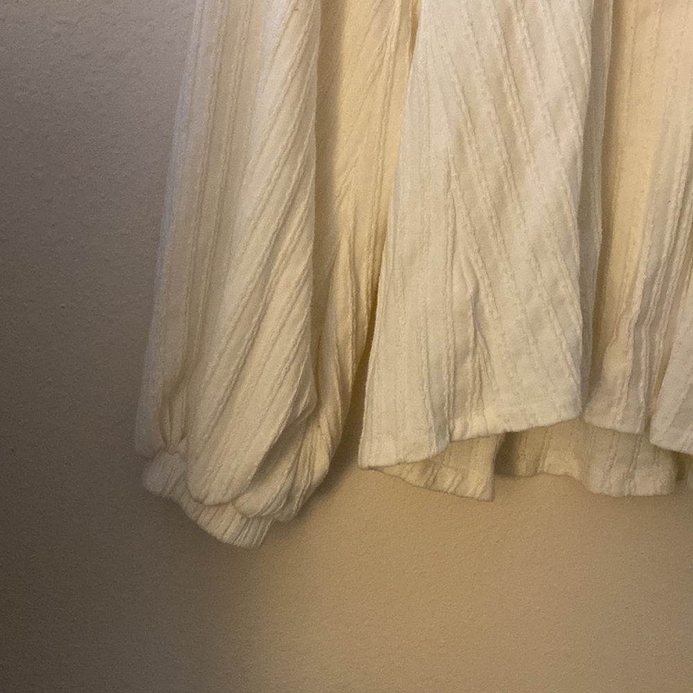 Vita Grace Palma Fine Gauge Sweater in Ivory White - Picture 10 of 15
